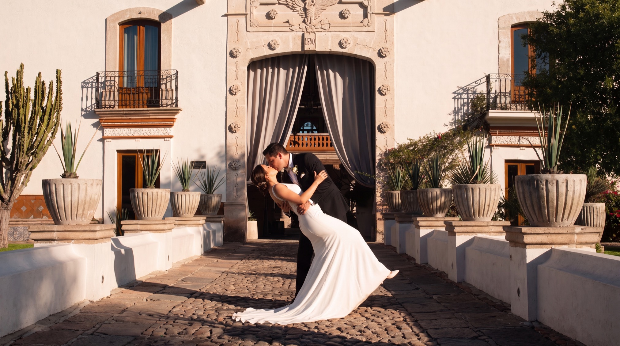 Novios en el patio de la Hacienda Zotoluca